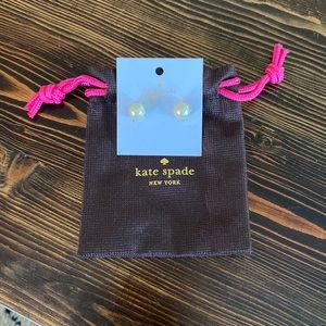 Kate spade pearl earrings with gold finishing